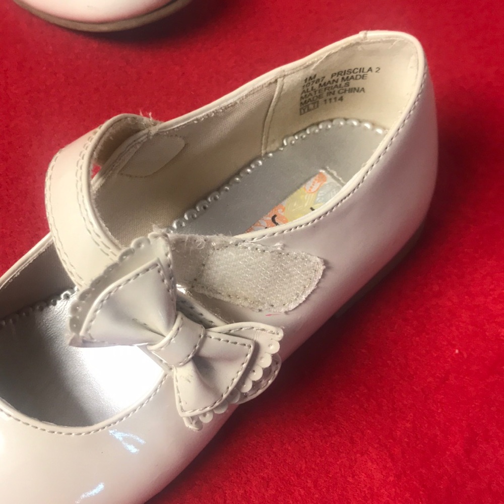 Girl’s Mary Jane shoes - Picture 3 of 5